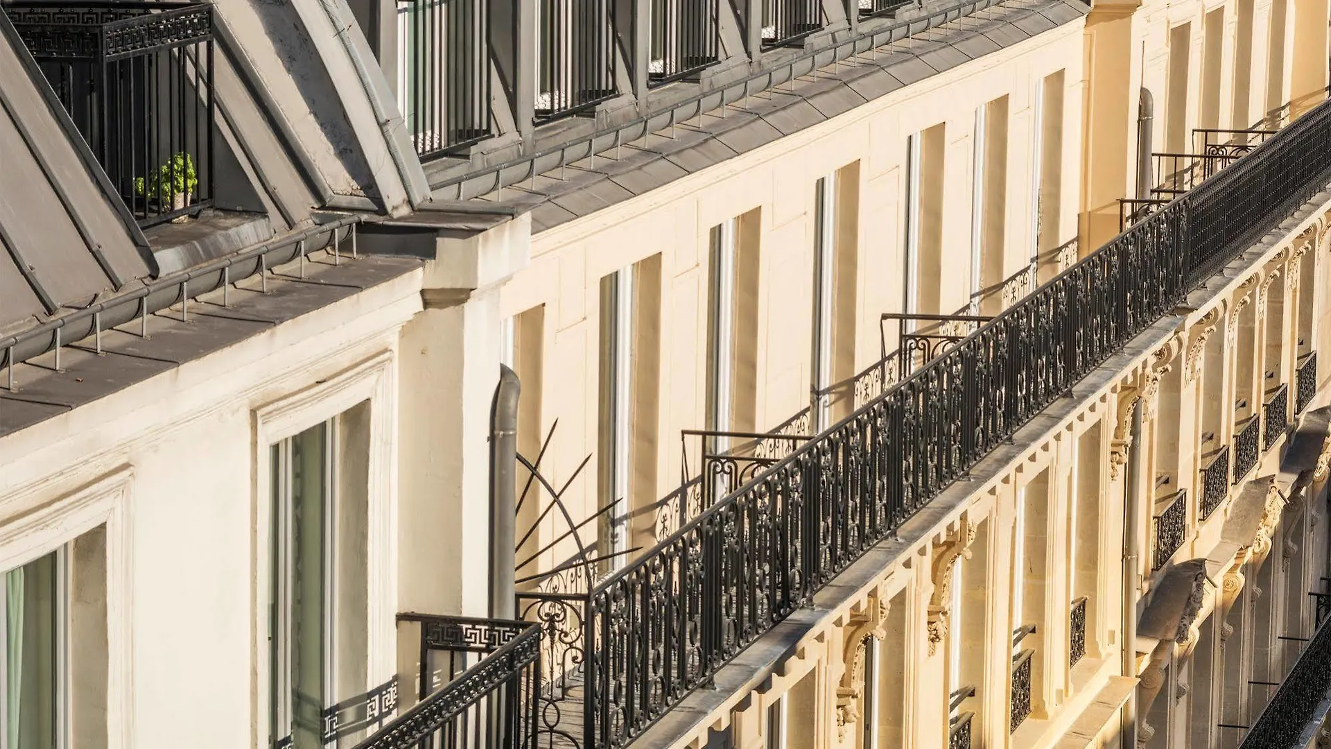 Hotel Maison Albar - Le Pont-neuf 5*
